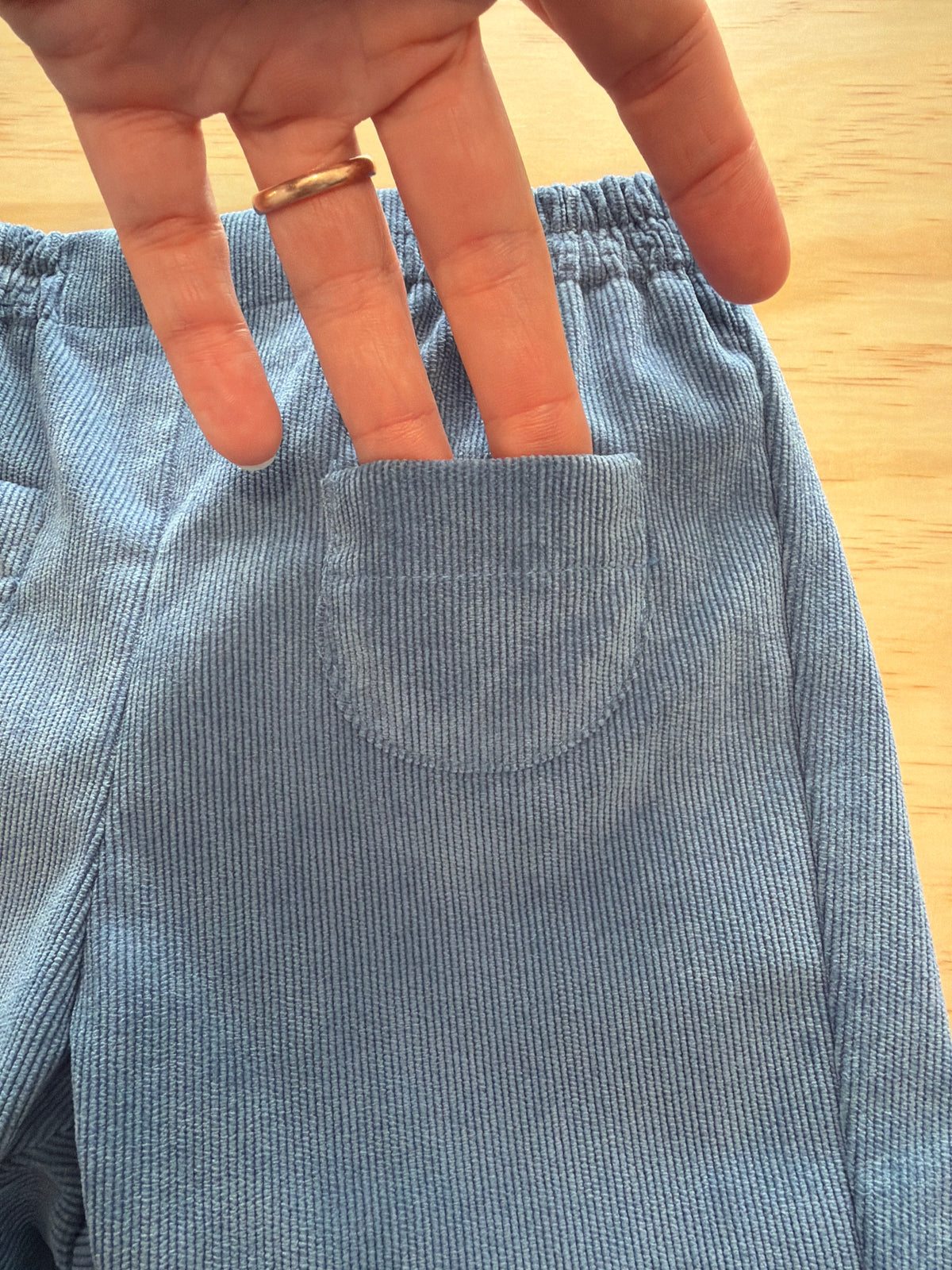 Pantaloni azzurri