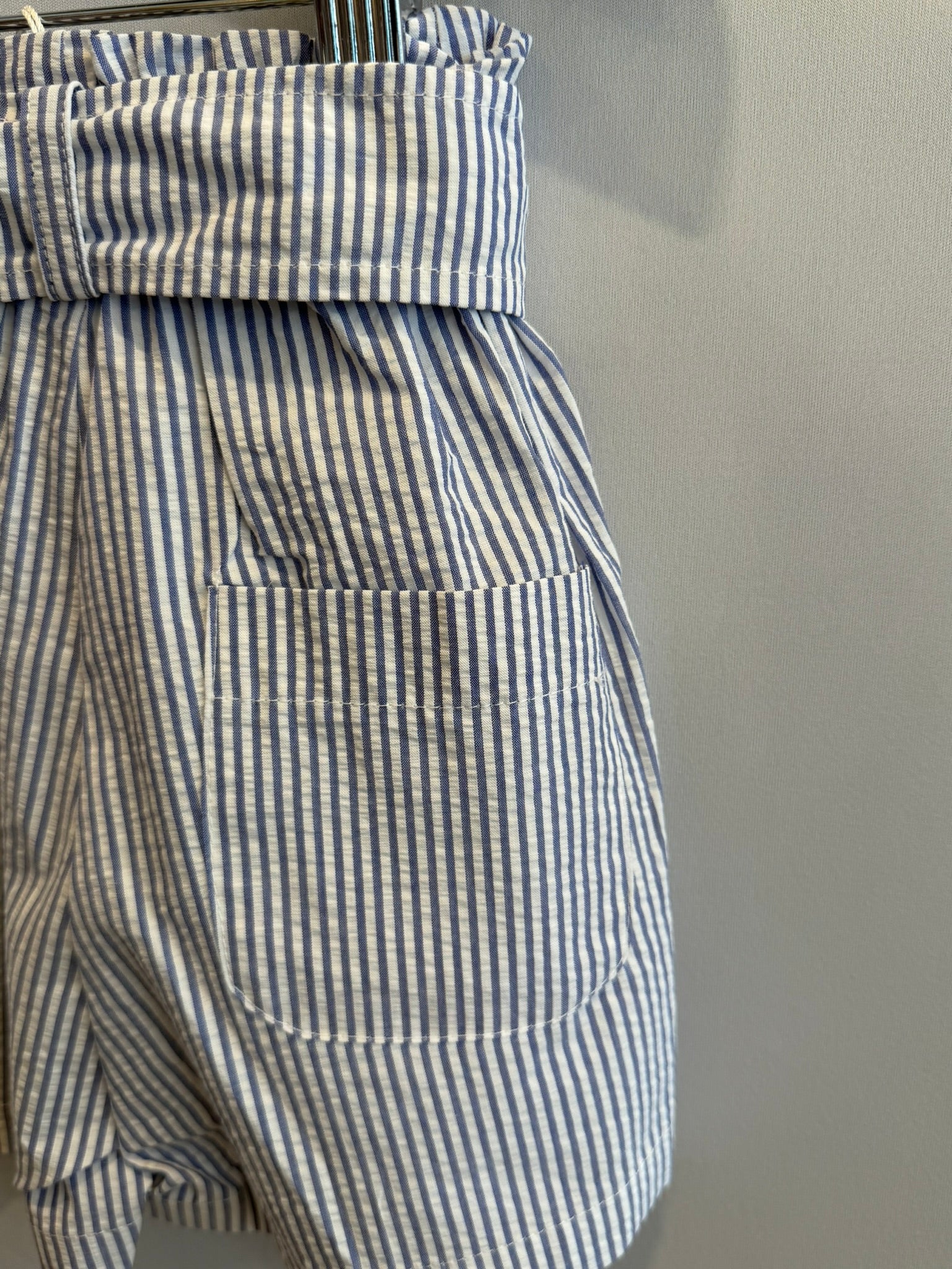 Pantaloncini a righe