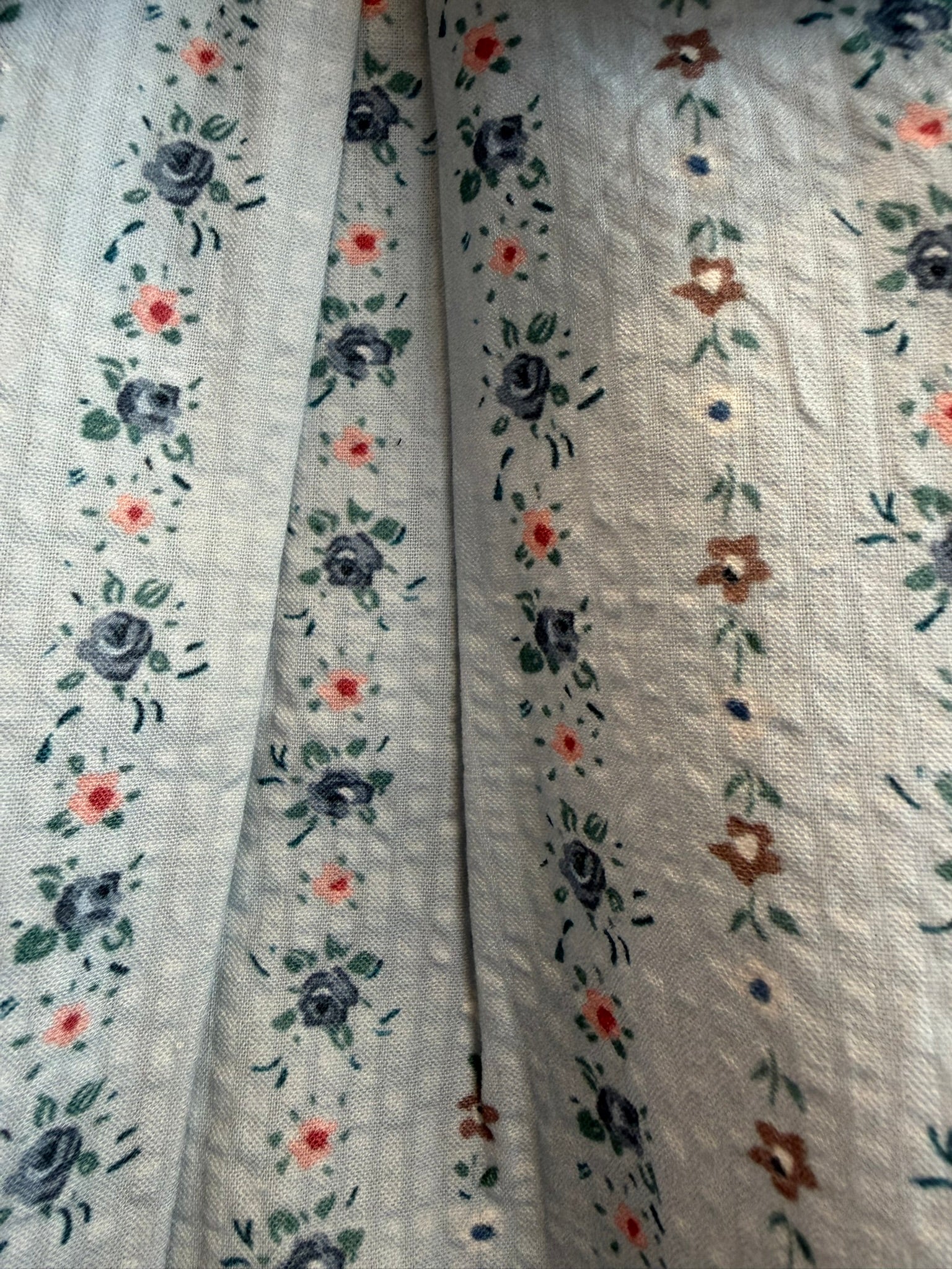 Camicia azzurra fiorellini