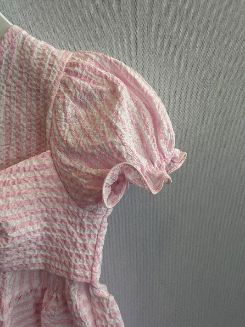 Abito Bianco e Rosa