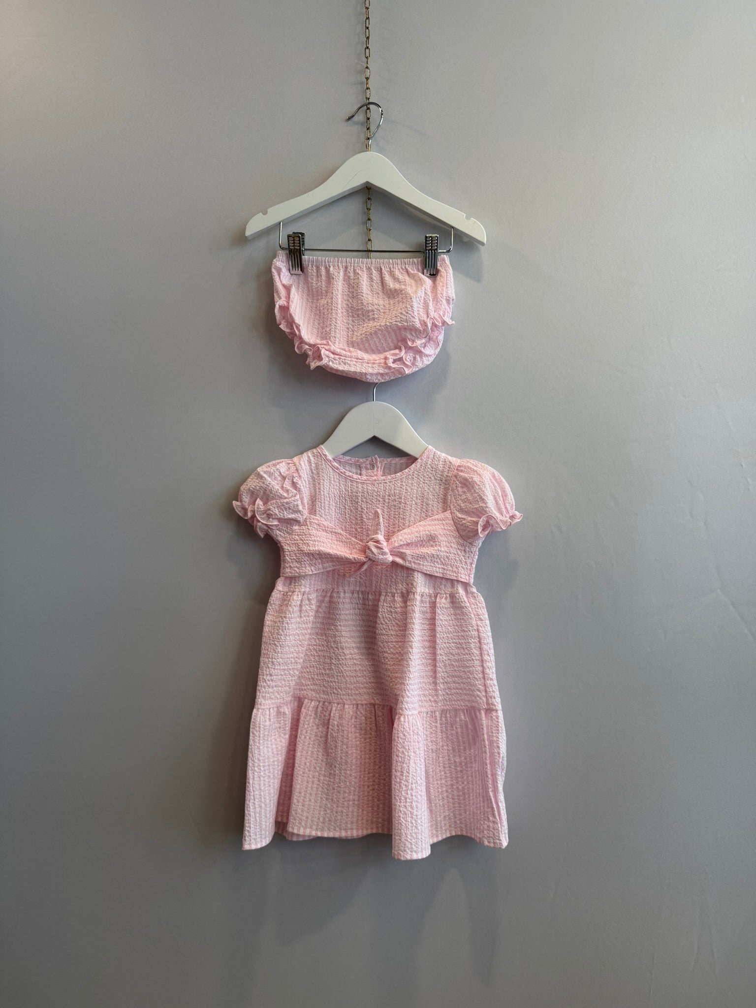 Abito Bianco e Rosa