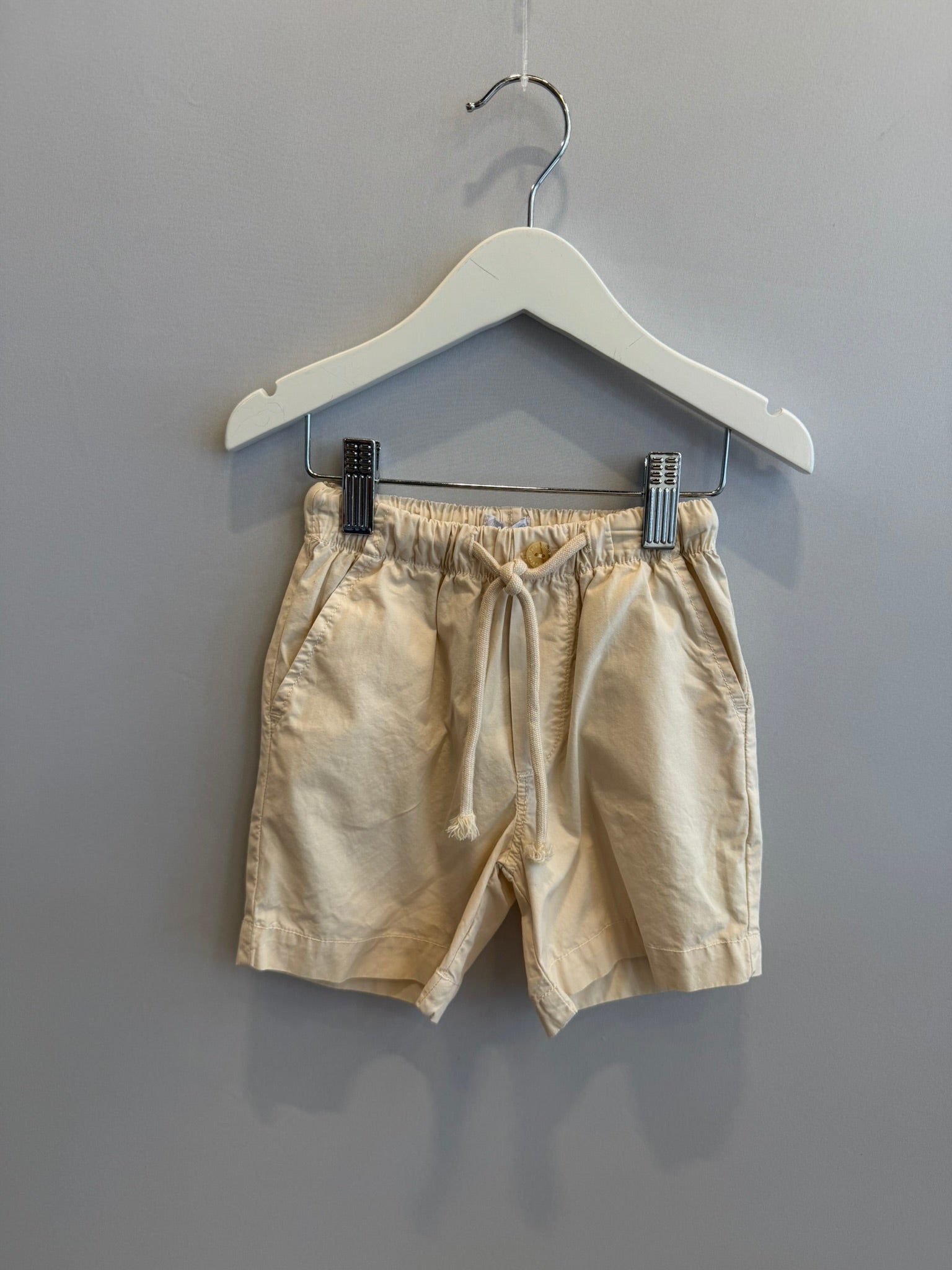 Short Beige