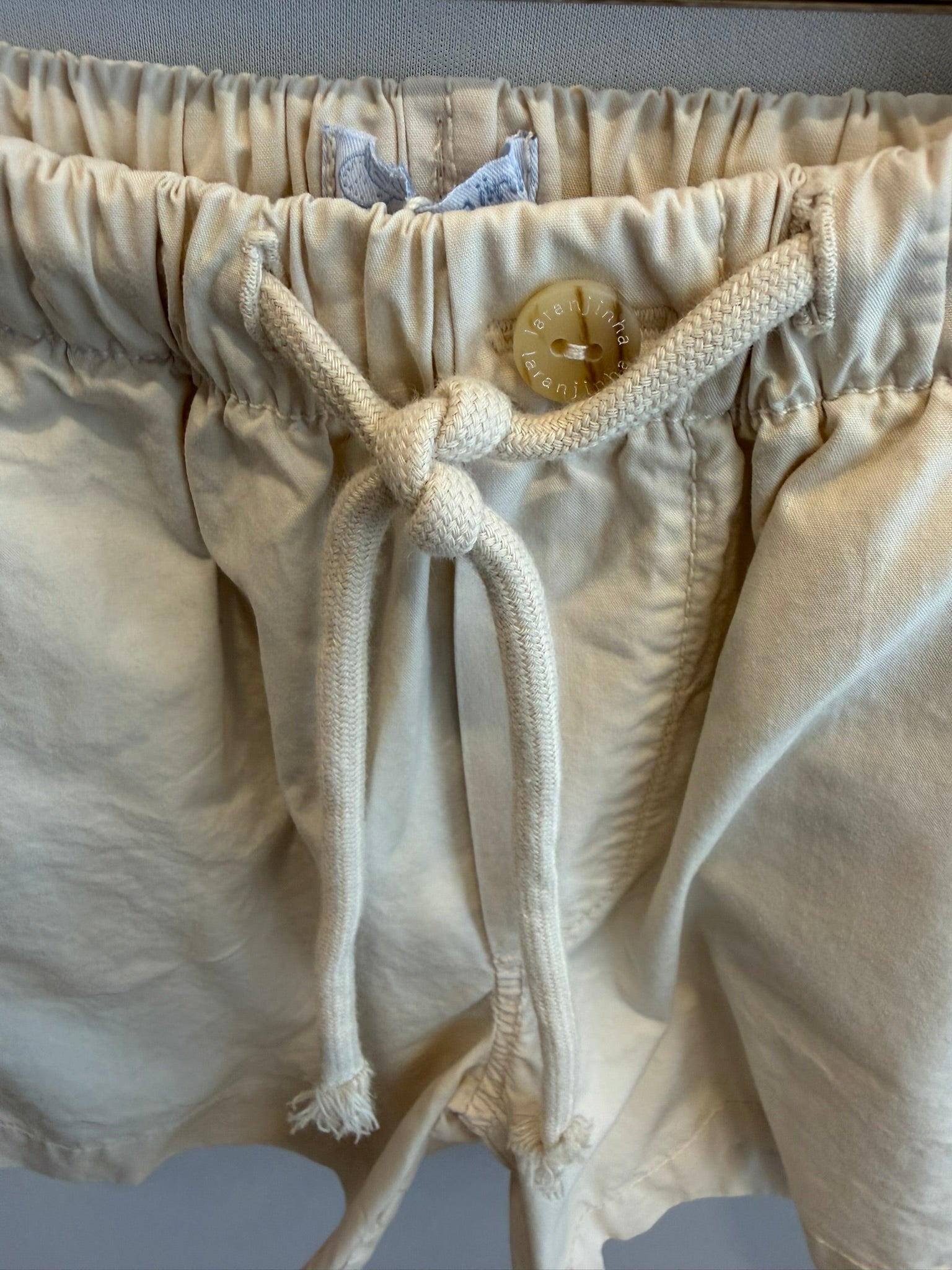 Short Beige