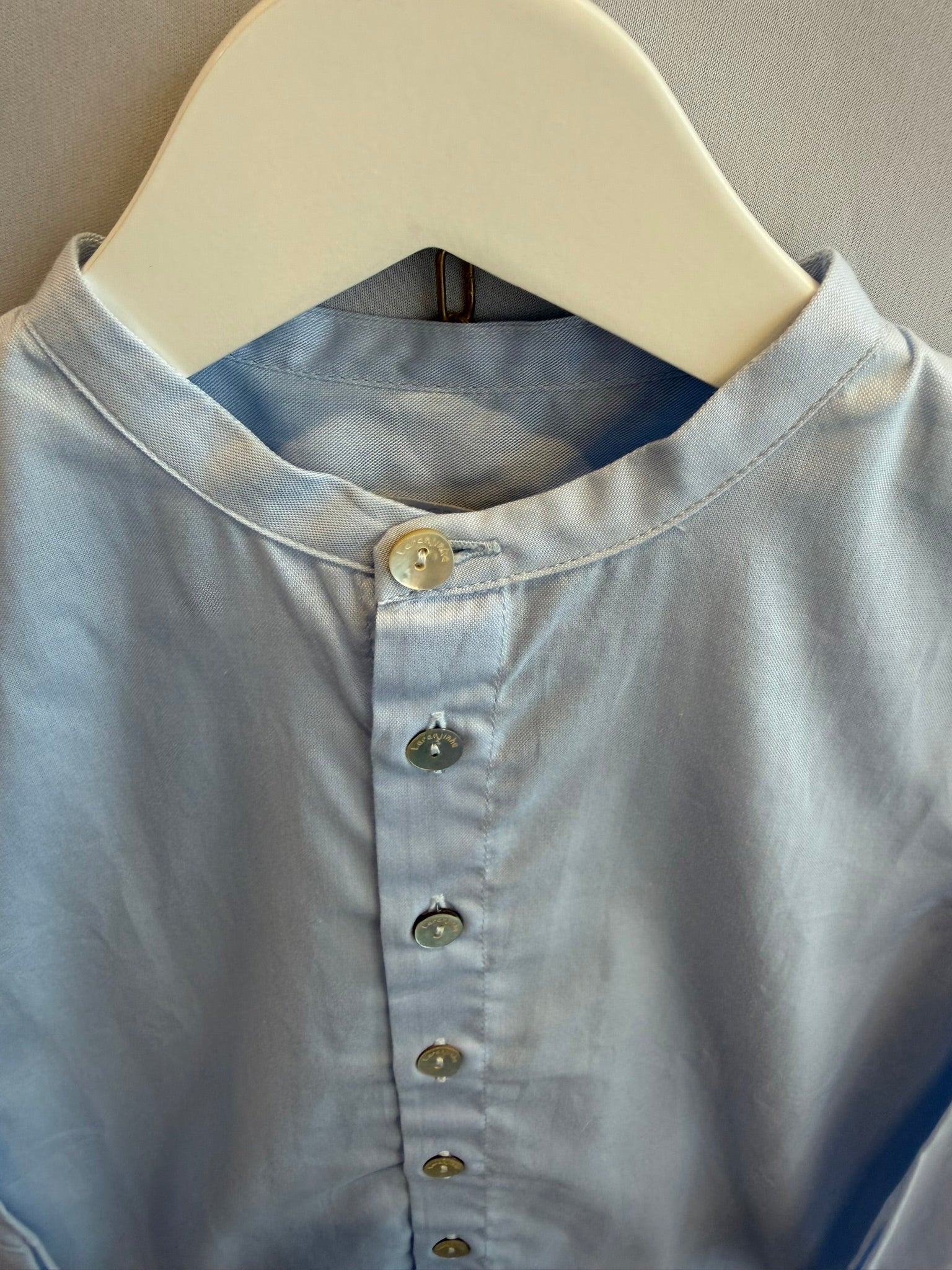 Camicia azzurra collo coreano