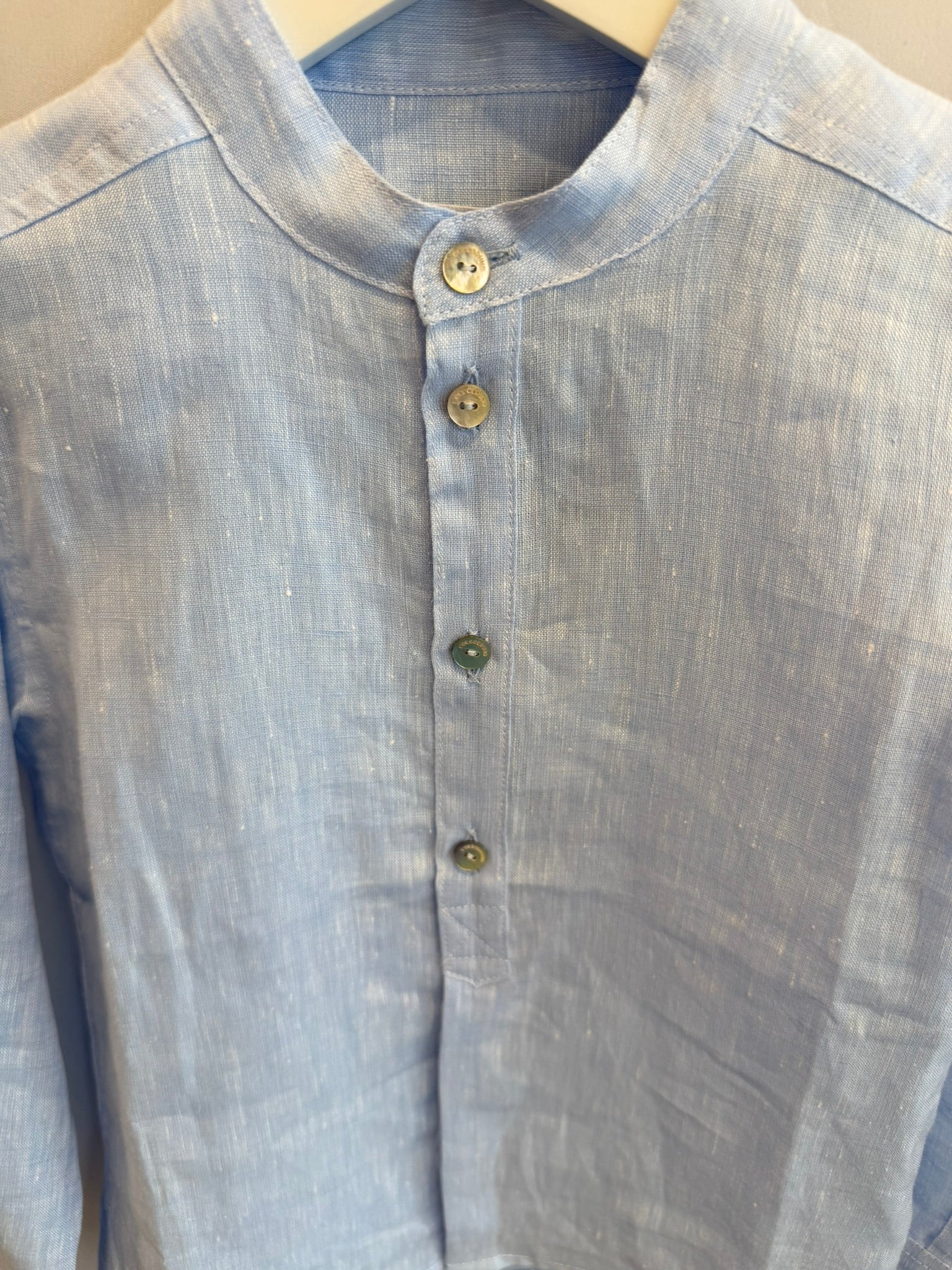 Camicia in lino azzurra collo coreano