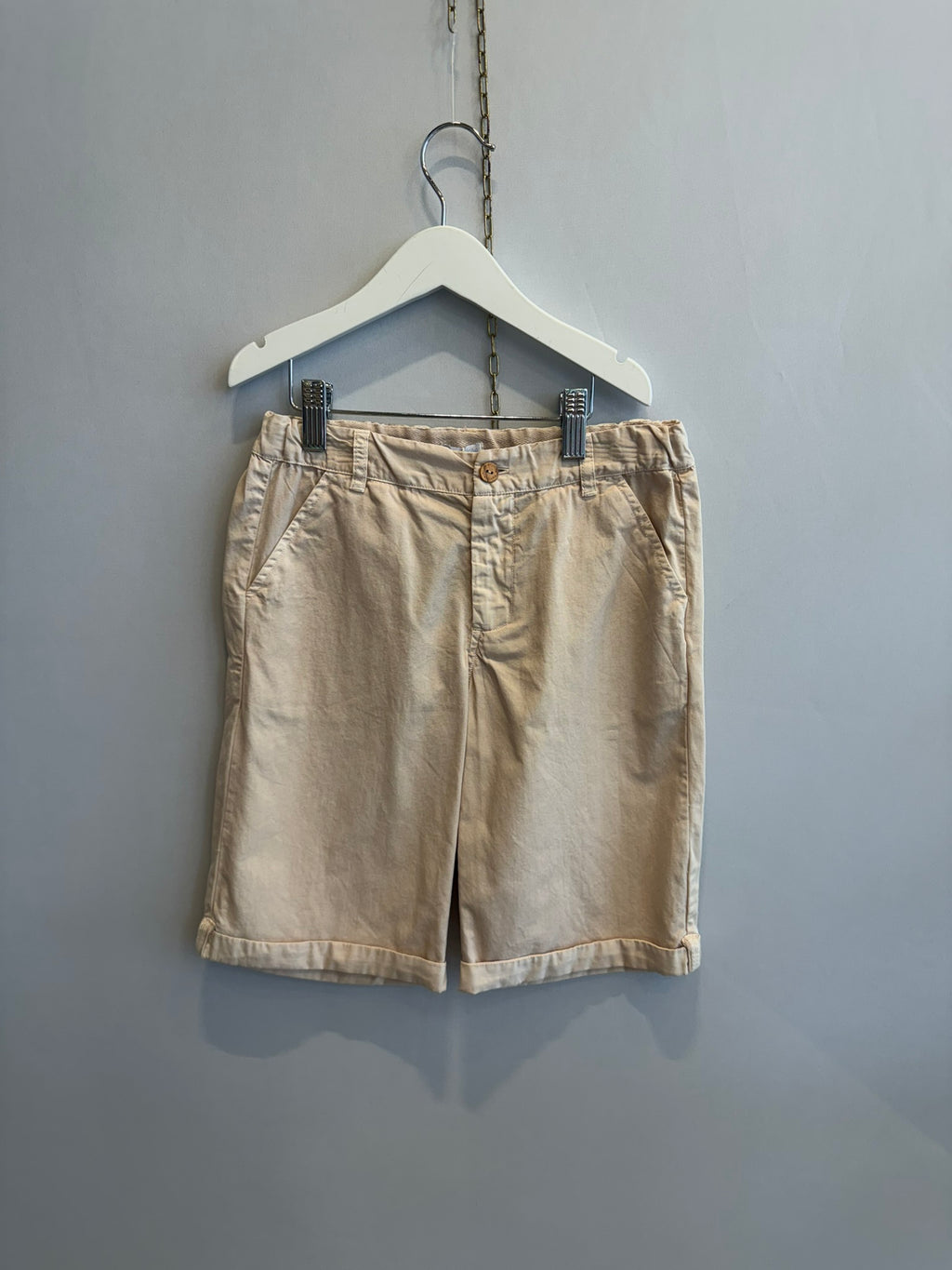 Short Beige con bottone