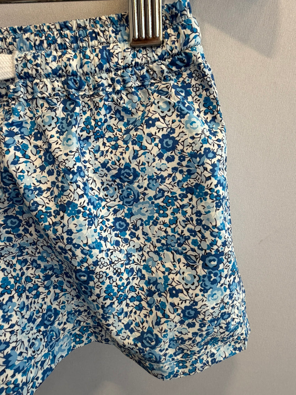 Costume in Liberty Fiorellini Blu e Azzurri