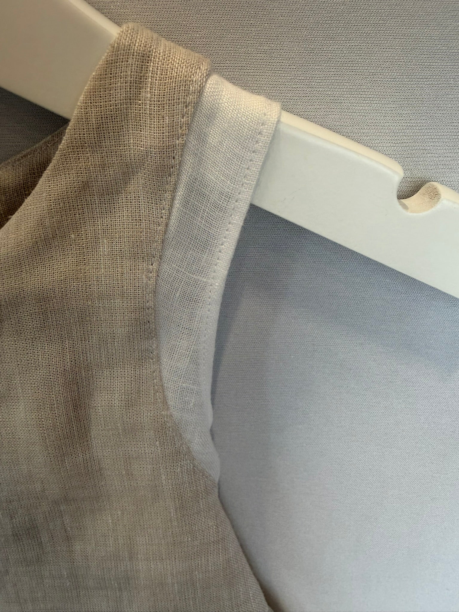 Abito in Lino Beige e Bianco