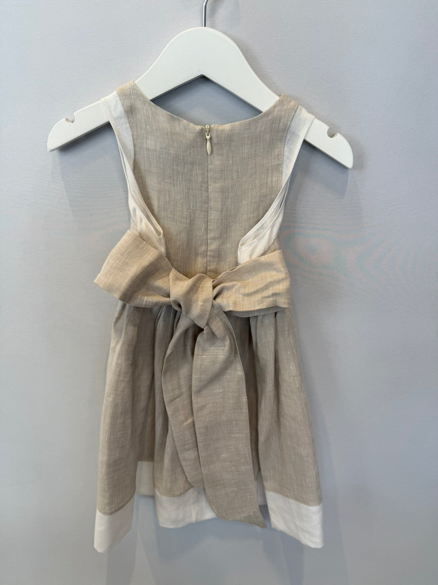 Abito in Lino Beige e Bianco