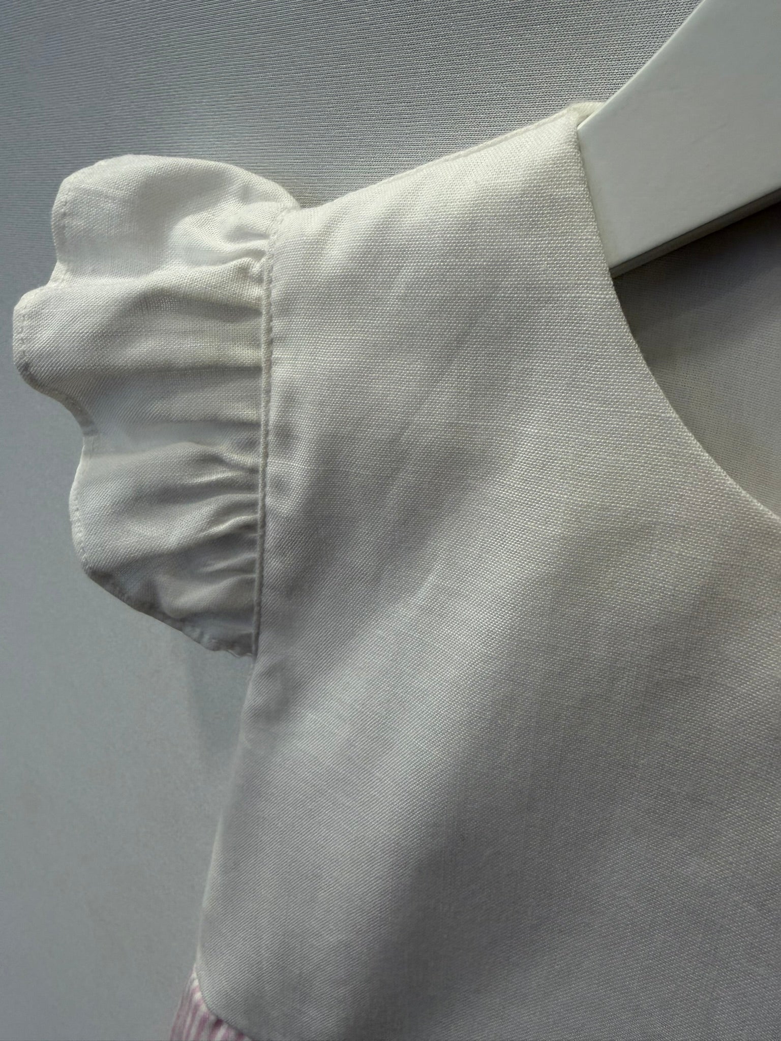 Abito Bianco e Rosa