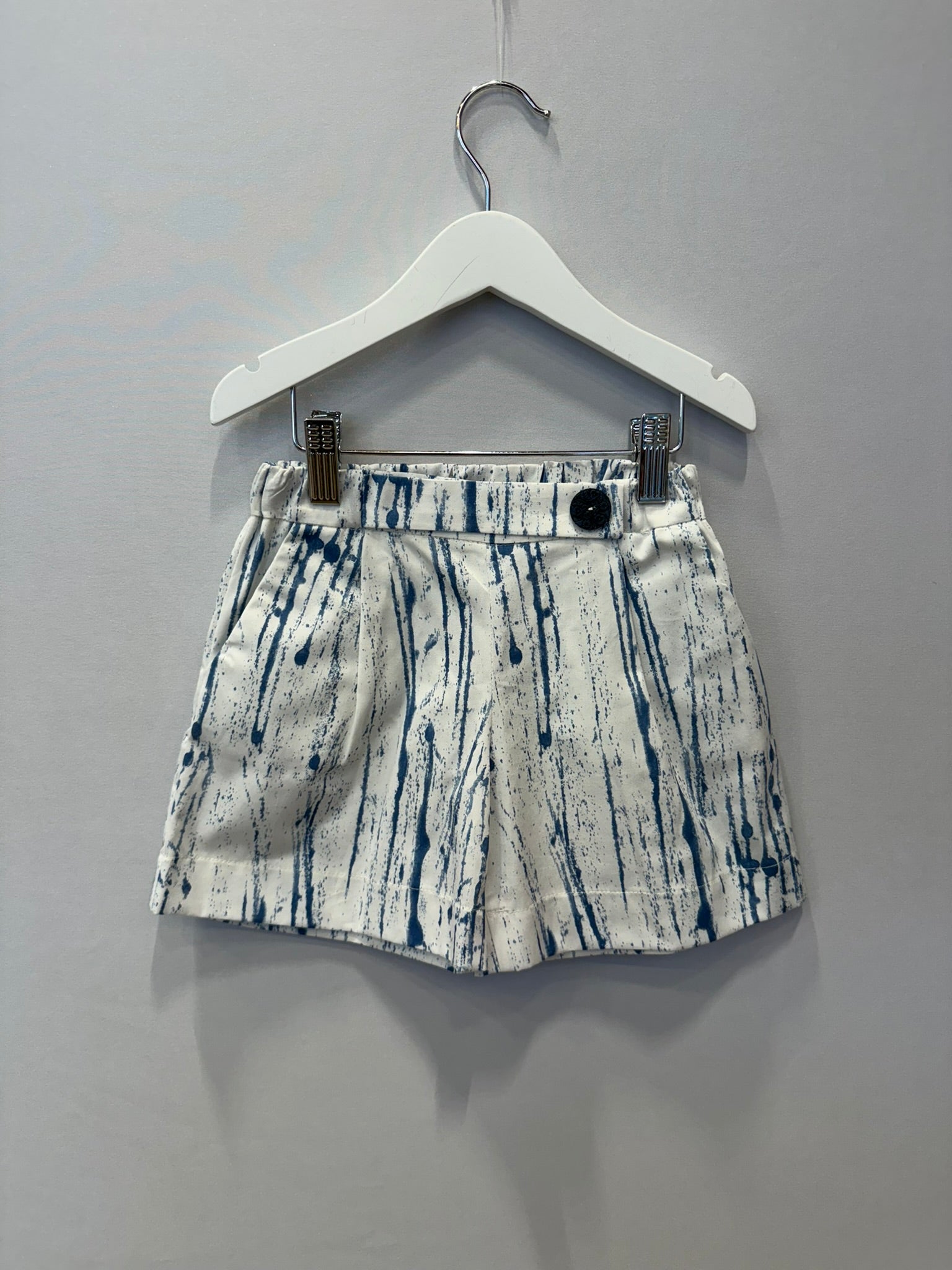 Pantaloncino bianco e blu