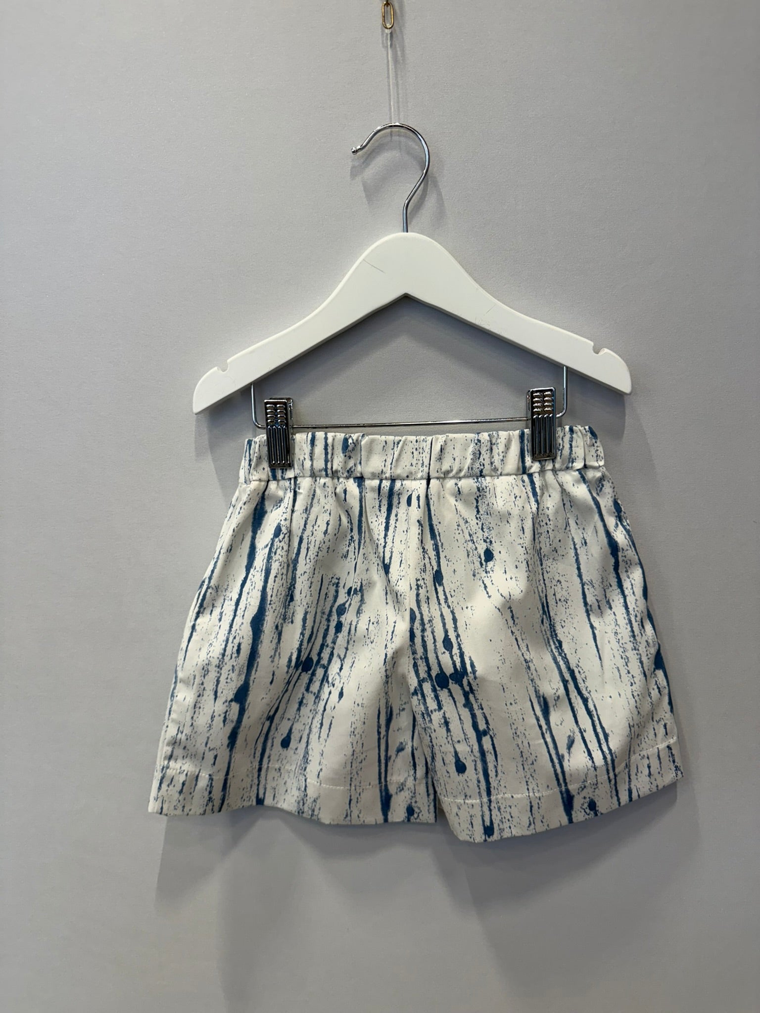 Pantaloncino bianco e blu
